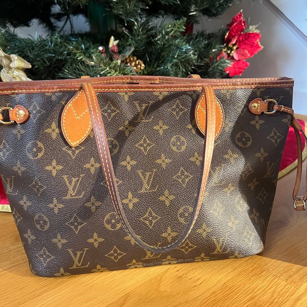 LV Neverfull tote bag